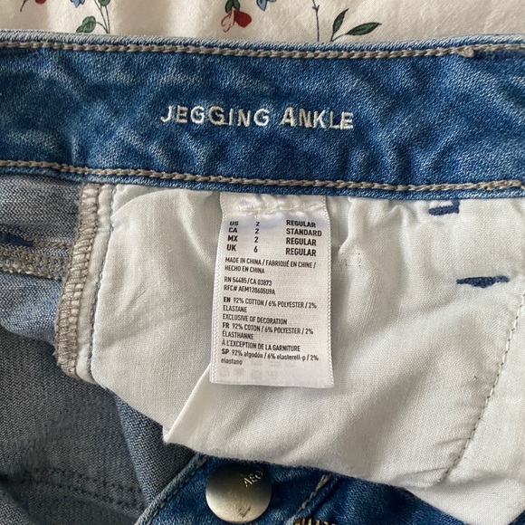 American Eagle Stitched Jeans - Picture 4 of 4